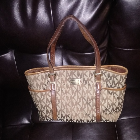 Michael Kors Handbags - Michael kors handbag